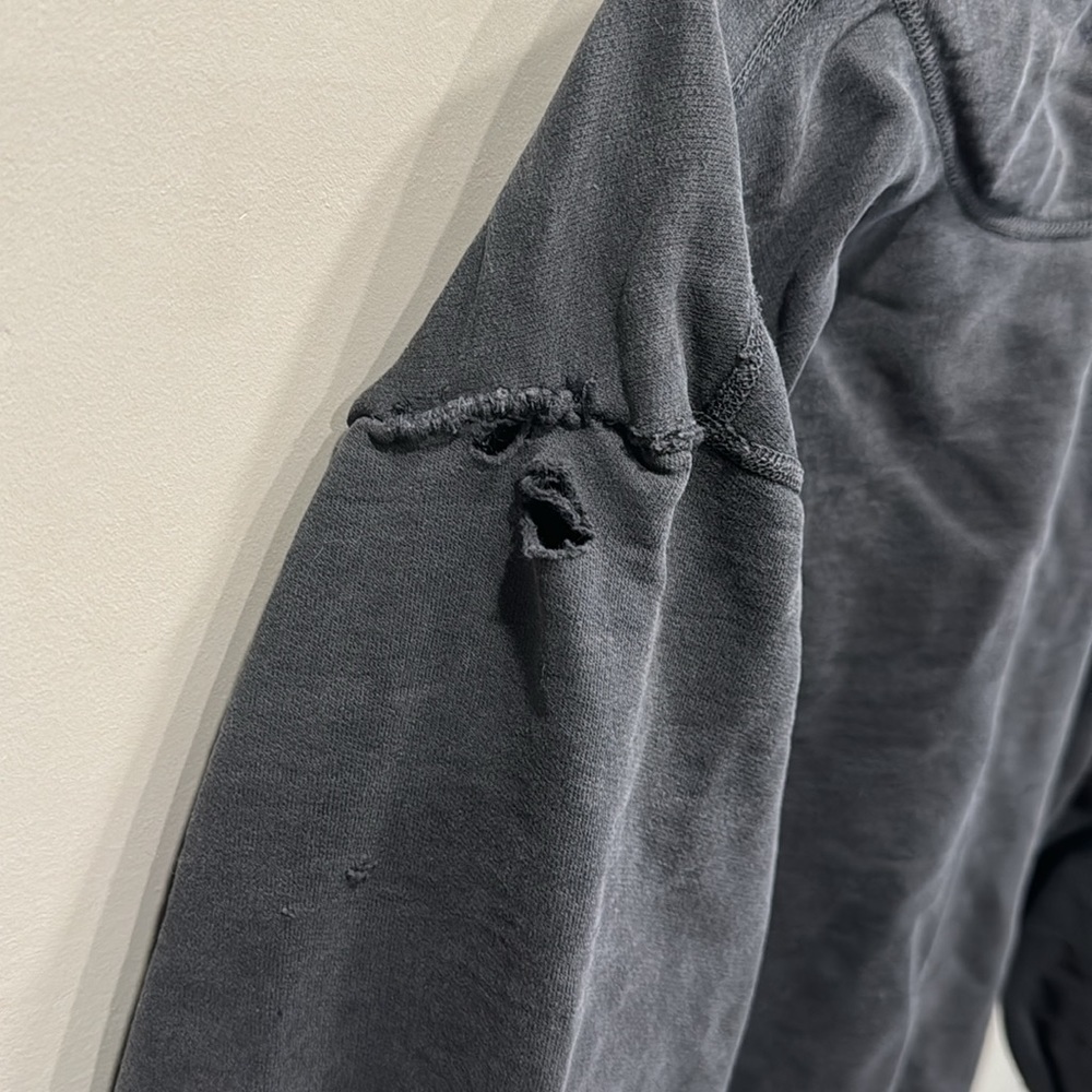 Vintage Wind River Crew Neck - Distressed - Picture 5 of 5